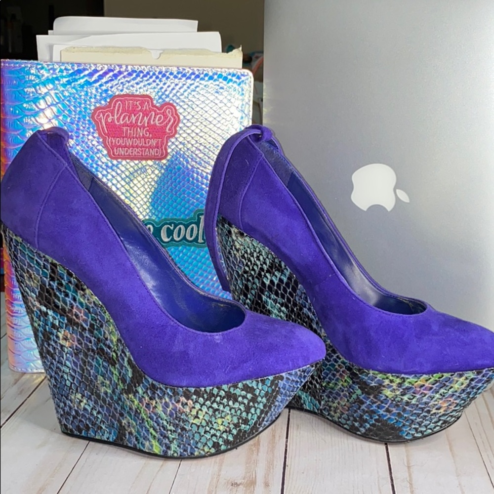 Pre-loved purple/snake suede platform shoes